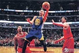 大学的卡瓦伊-莱昂纳德疯狂三月集锦，小卡天赋出众，攻防顶级，为何15顺位才被选中？